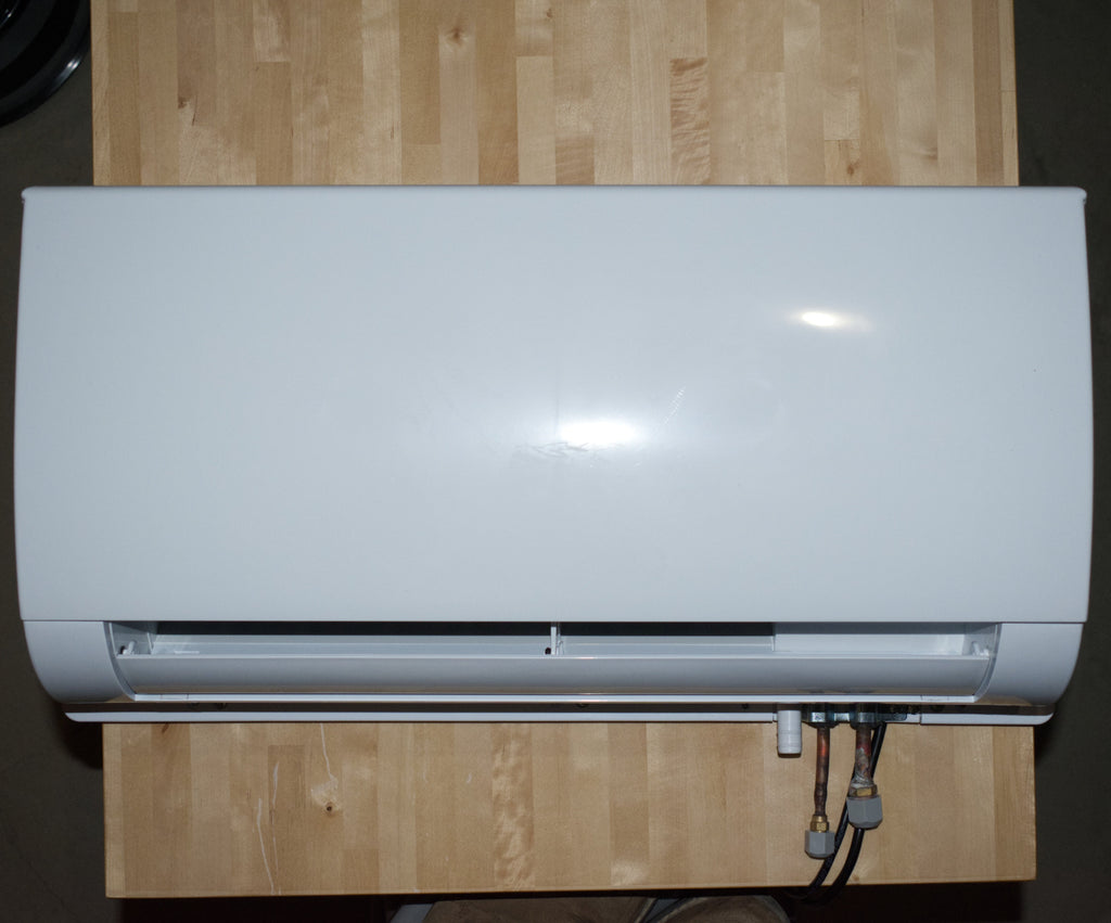 7000 BTU/h Compact Pure DC Mini Split Heat Pump w/ bracket