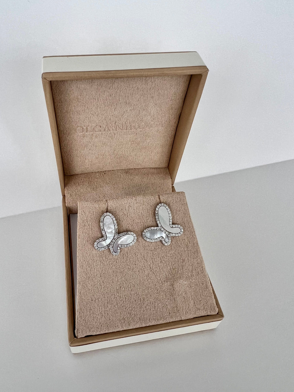 925 Silver with Mother Of Pearl Cubic Zirconia  Stud Butterfly Earring Jewelry